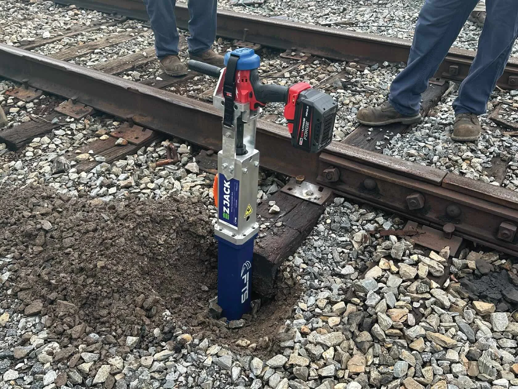 EZ-Jack | Battery Powered Railroad Jack — Focused Technology Solutions